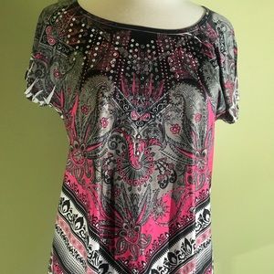 One World short sleeved top.